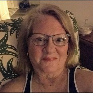 Meet your Posher, Constance